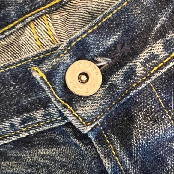 Distressed PD&C men’s jeans - Picture 4 of 7